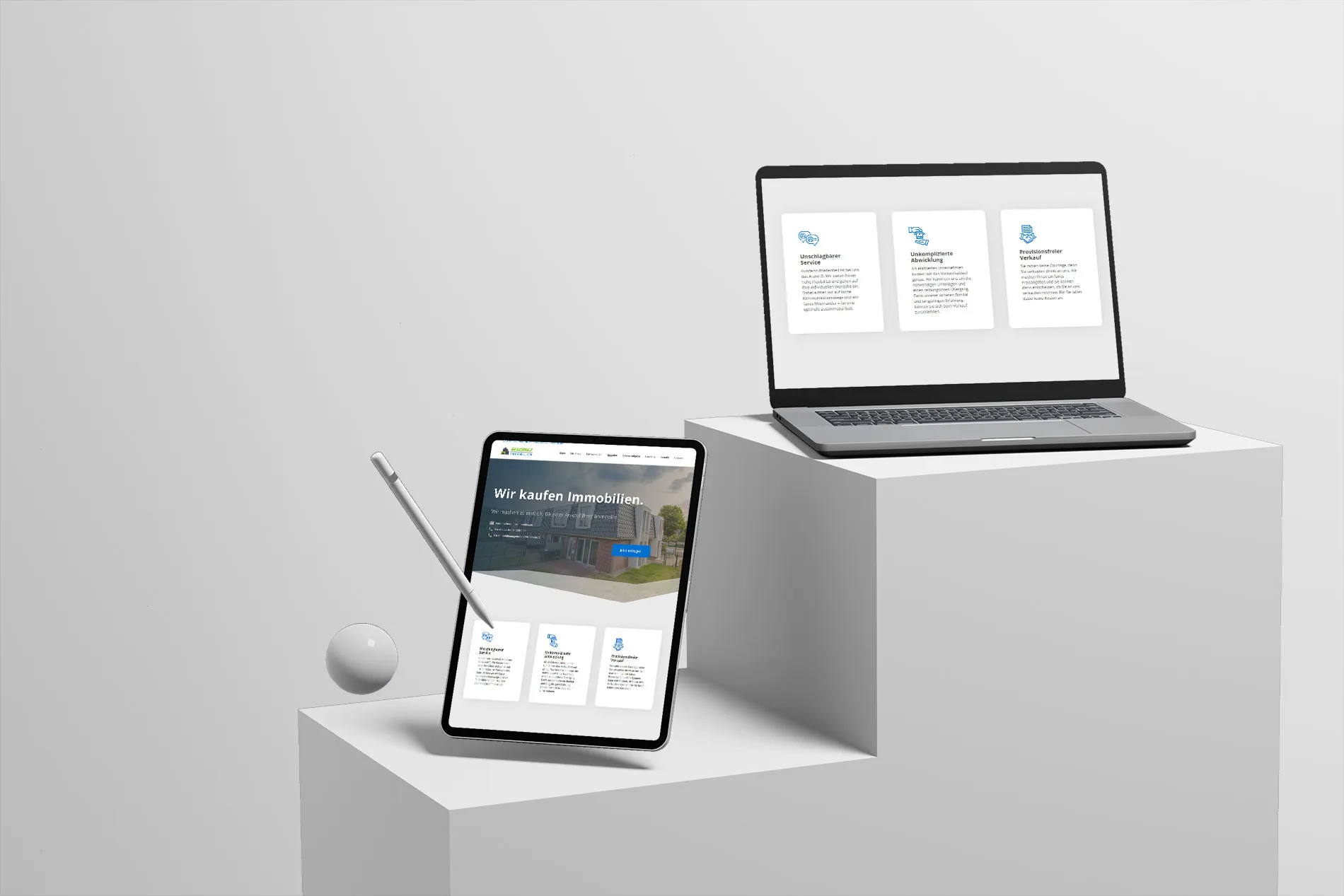 Webseite auf einem Laptop und einem Tablet